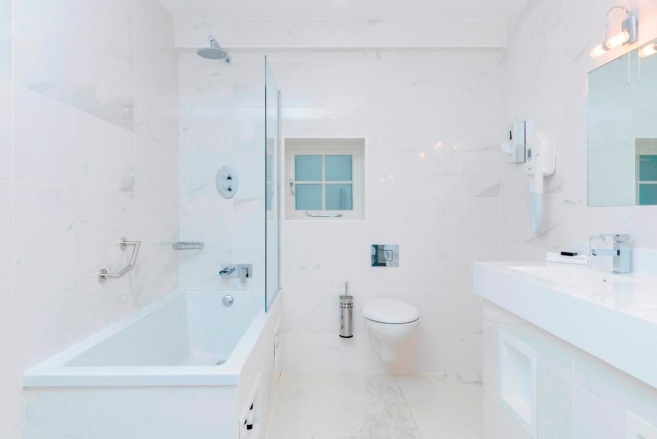 Отель Hampton Hotel Дублин